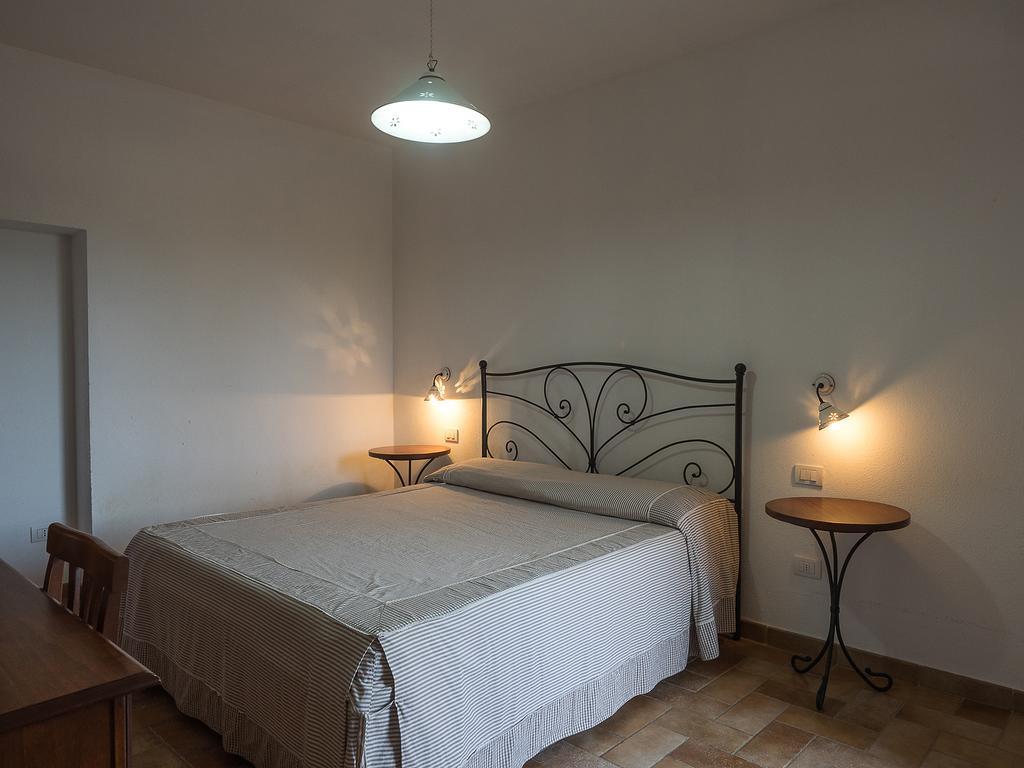 B&B Corte Degli Struzzi Pescia Romana Rum bild