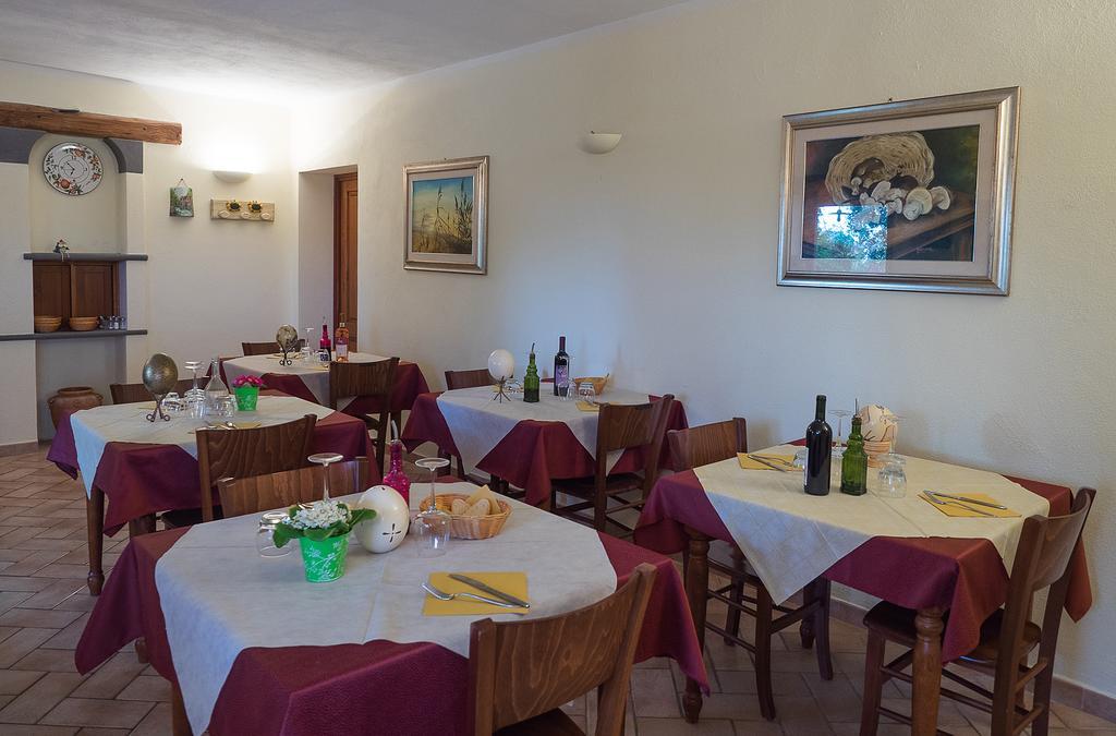 B&B Corte Degli Struzzi Pescia Romana Exteriör bild