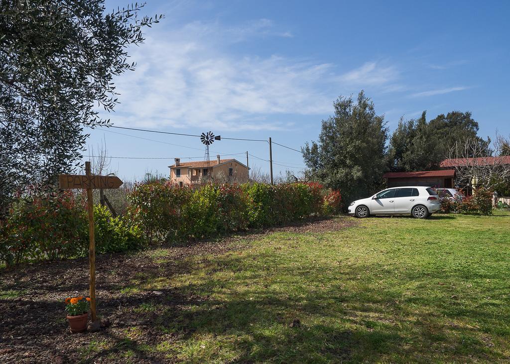 B&B Corte Degli Struzzi Pescia Romana Exteriör bild